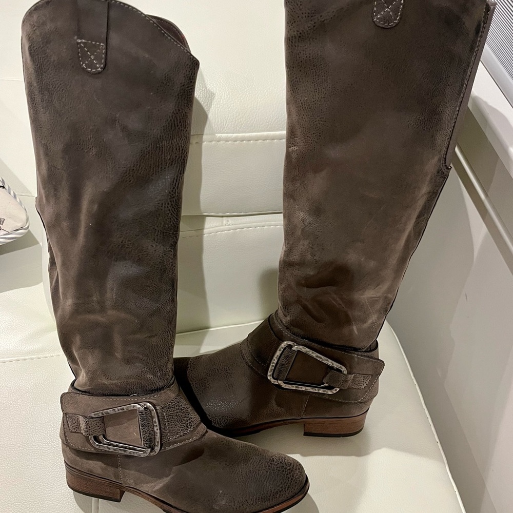 Levity Size 6.5 Comfy Gray/Taupe Tall Boots